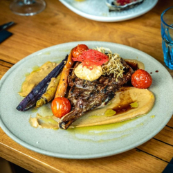 Best Restaurant Near You in Port Melbourne | Bayroute Bar and Grill 